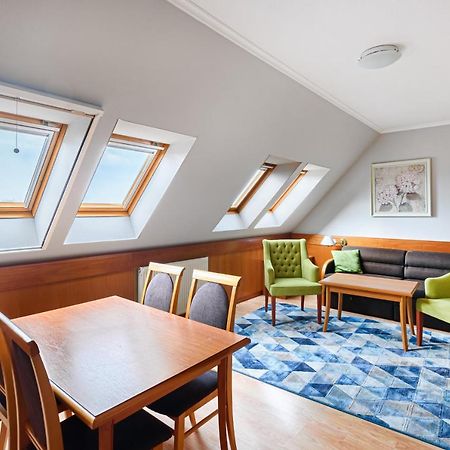 Holiday Club Apartman Hotel ヘーヴィーズ エクステリア 写真