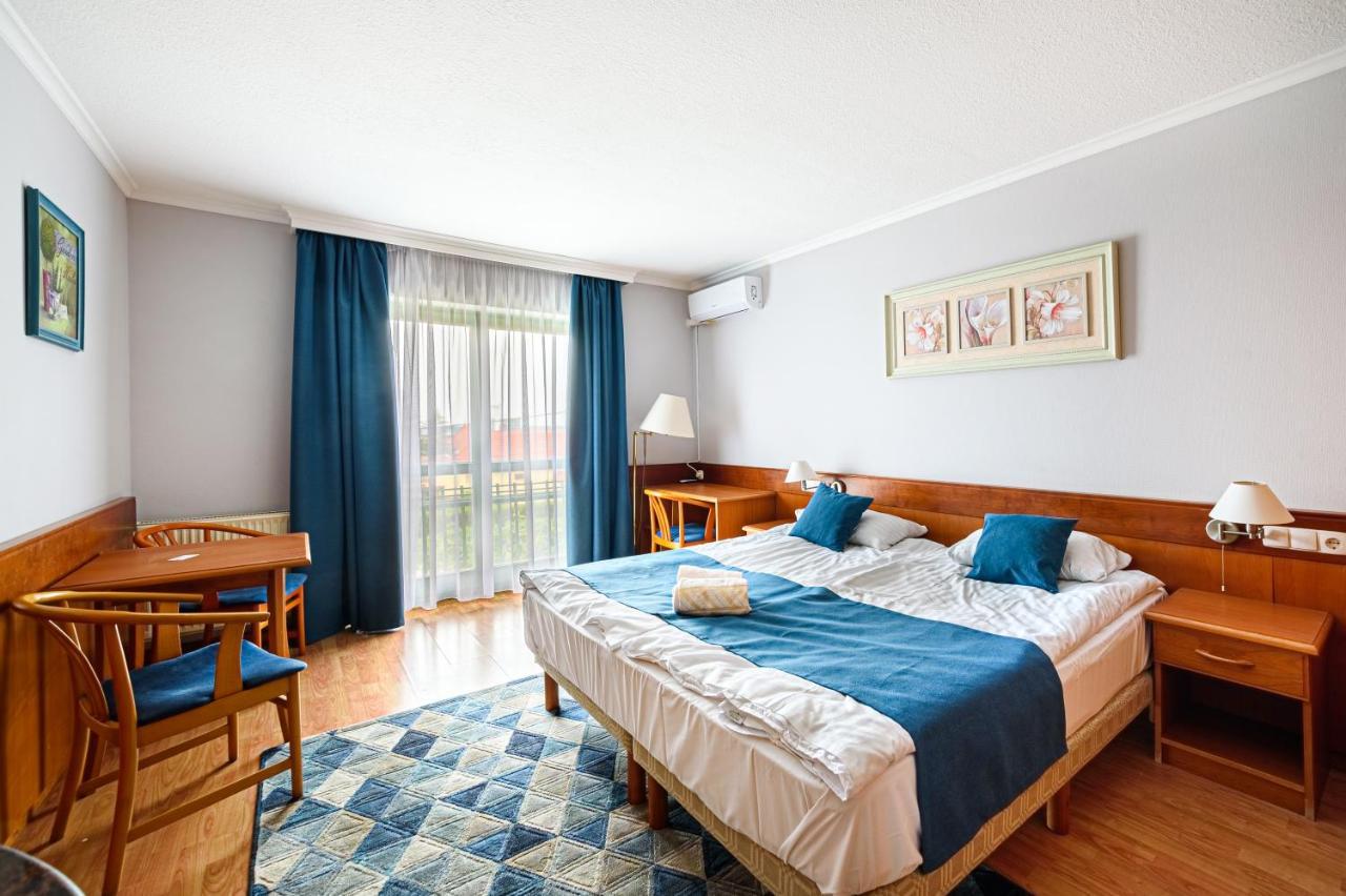Holiday Club Apartman Hotel ヘーヴィーズ エクステリア 写真