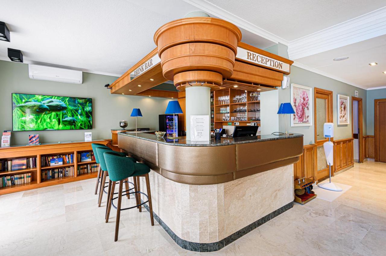 Holiday Club Apartman Hotel ヘーヴィーズ エクステリア 写真