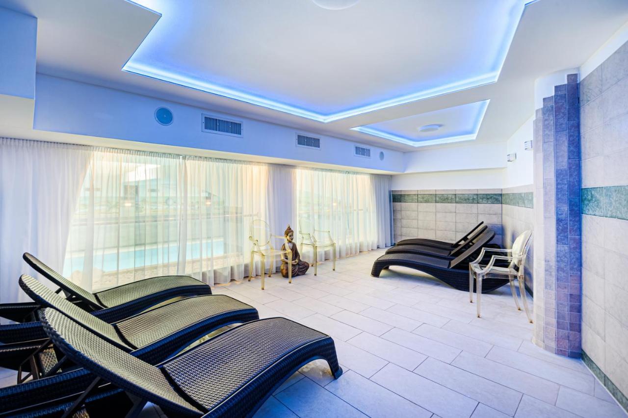 Holiday Club Apartman Hotel ヘーヴィーズ エクステリア 写真