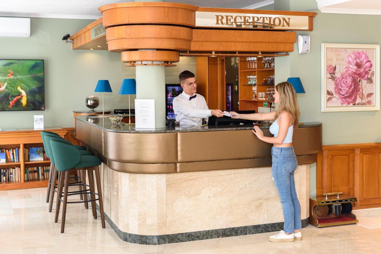 Holiday Club Apartman Hotel ヘーヴィーズ エクステリア 写真