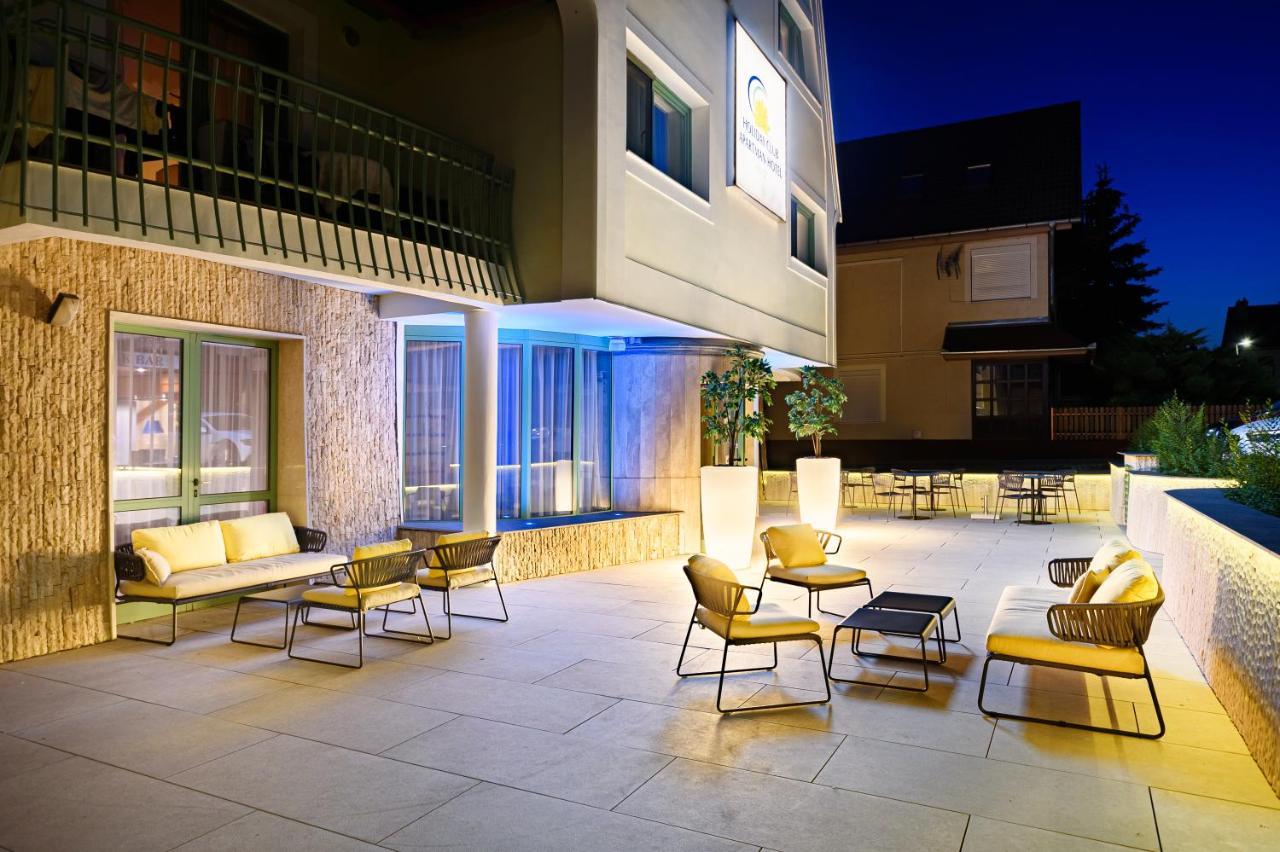 Holiday Club Apartman Hotel ヘーヴィーズ エクステリア 写真