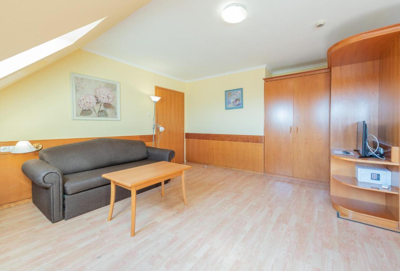 Holiday Club Apartman Hotel ヘーヴィーズ エクステリア 写真